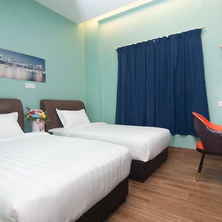 Good 9 Hotel - Bukit Dahlia Johor Bahru Exterior foto